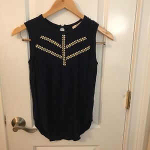 Front detail tank top